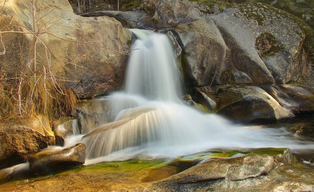 Riverfront Property With Waterfalls Near Yosemite And Bass Lake آوكهيرست الغرفة الصورة