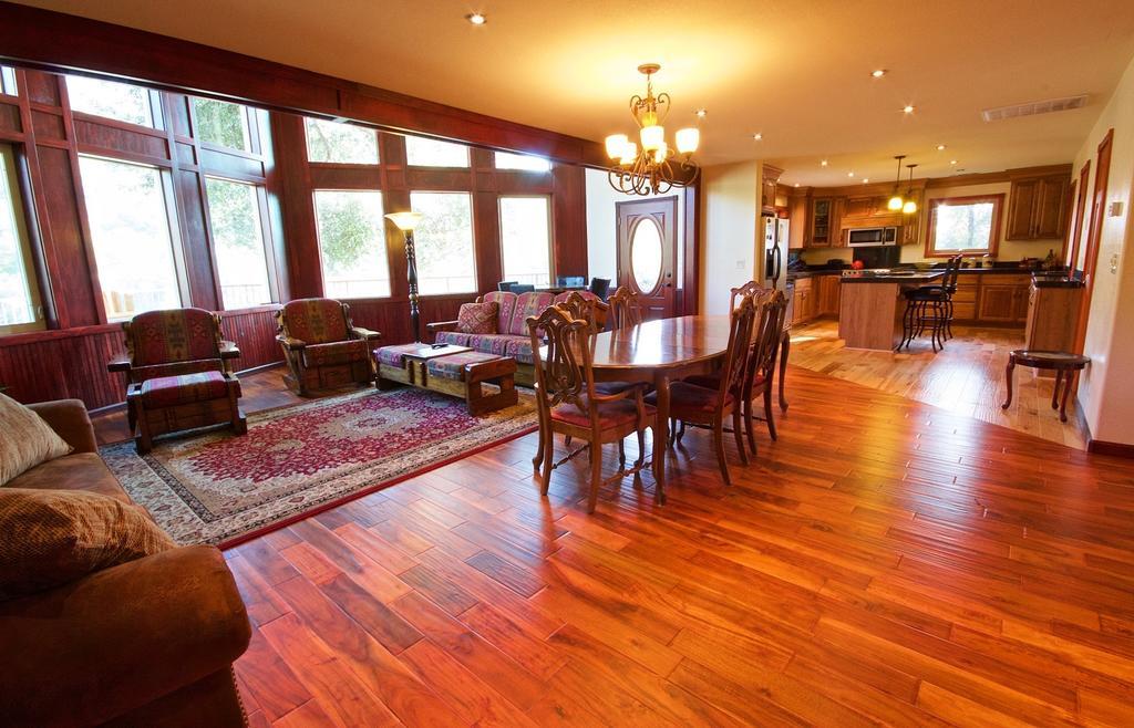 Riverfront Property With Waterfalls Near Yosemite And Bass Lake آوكهيرست الغرفة الصورة